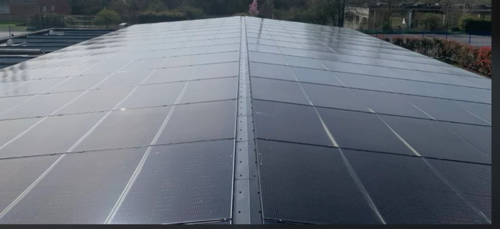 Installation photovoltaïque sur entrepôt industriel — Auch, Gers