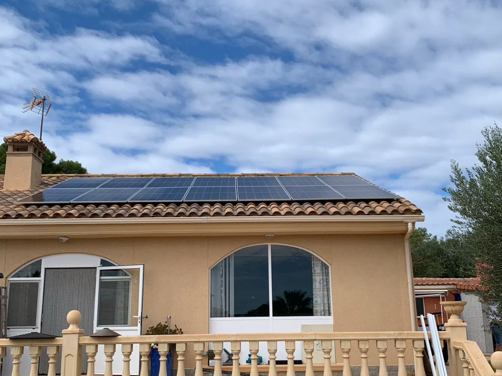 Installation photovoltaïque chez particulier — Miélan, Gers