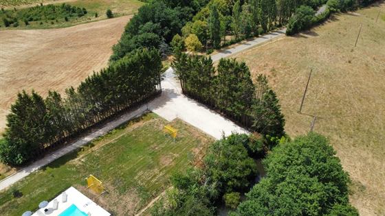 Parking pour grand gîte — Seailles, Gers