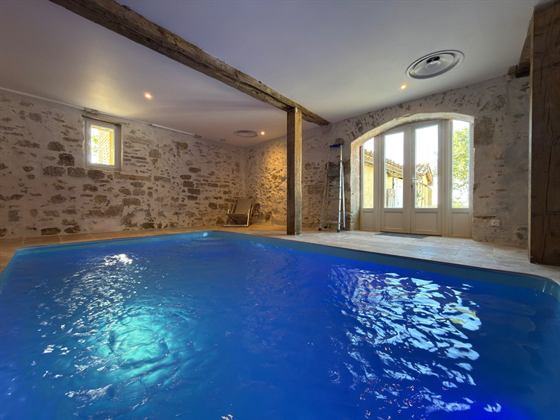 Piscine intérieure — Seailles, Gers