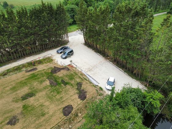 Parking pour grand gîte — Seailles, Gers