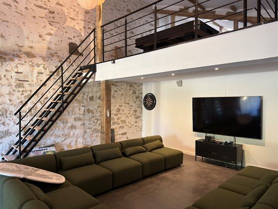 Salon club de nuit — Seailles, Gers