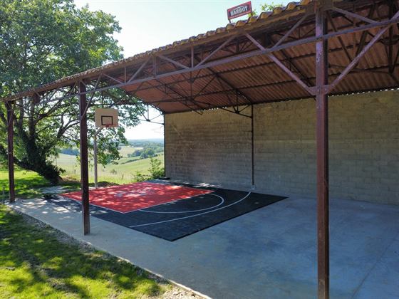 Terrain de basketball — Seailles, Gers