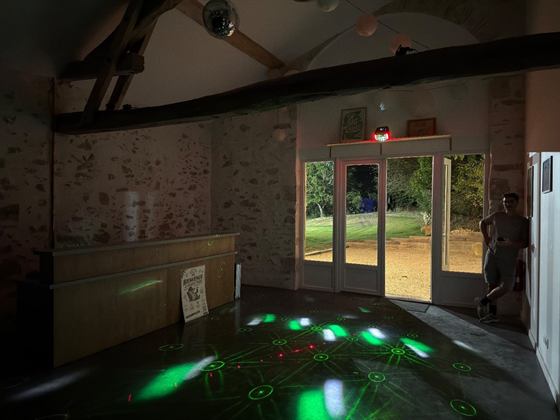 Salon club de nuit — Seailles, Gers