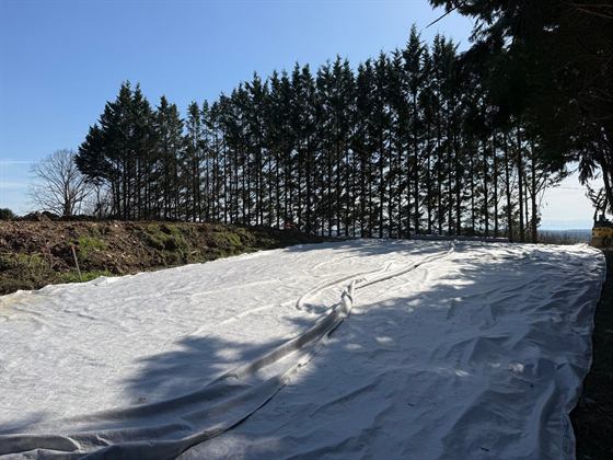 Parking pour grand gîte — Seailles, Gers