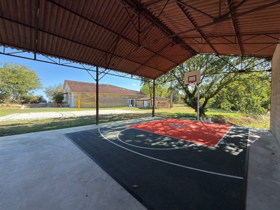 Terrain de basketball — Seailles, Gers