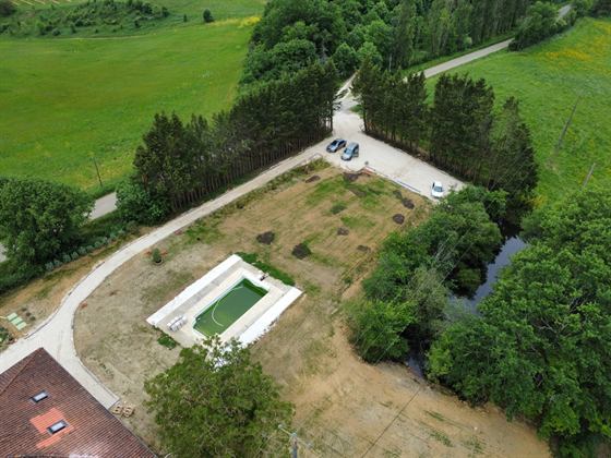 Parking pour grand gîte — Seailles, Gers