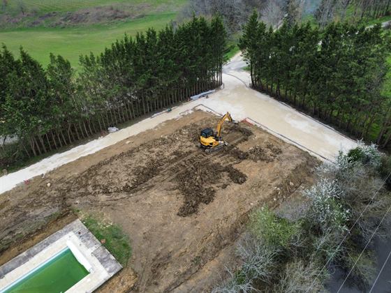 Parking pour grand gîte — Seailles, Gers
