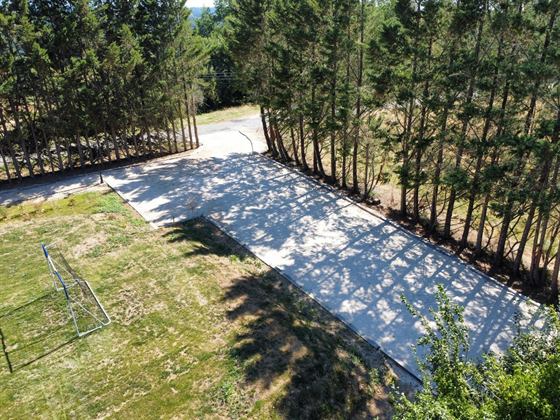 Parking pour grand gîte — Seailles, Gers